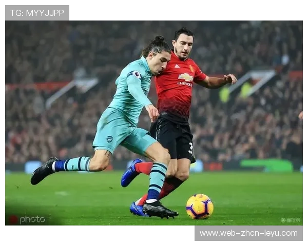 意甲俱乐部开放训练日，数千球迷参与互动活动